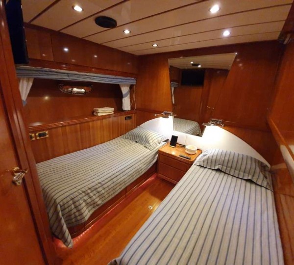 BOOMERANG IV Yacht Charter Details, Posillipo CHARTERWORLD Luxury